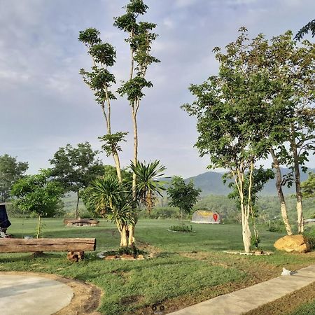 บ้านอิงเมยแคมป์ แก่งกระจาน Ban Phu Bon Esterno foto