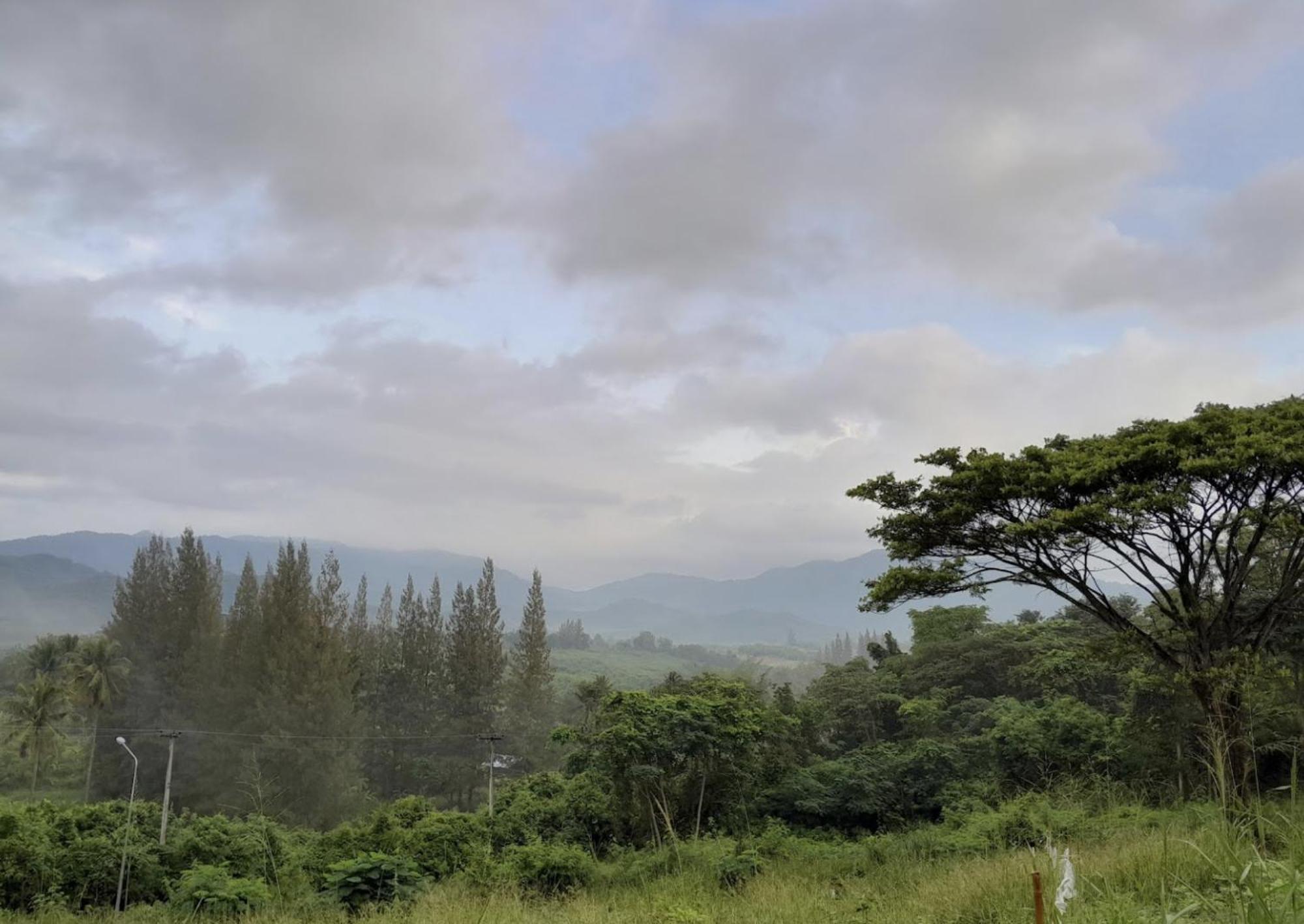 บ้านอิงเมยแคมป์ แก่งกระจาน Ban Phu Bon Esterno foto